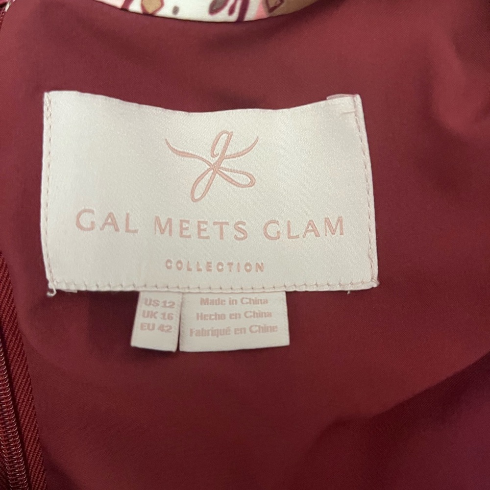 Gal Meets Glam Burgundy and Cream Midi Dress - Picture 3 of 3